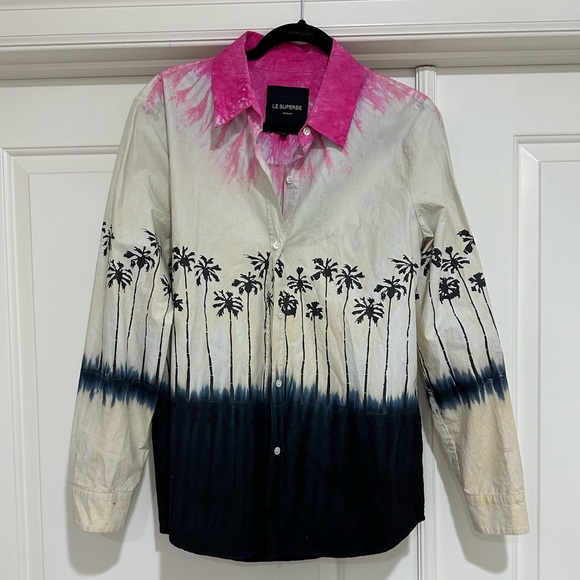 Le Superbe Button down tie dye palm tree top. Size 8. Pink blue casual beachy - Picture 2 of 3